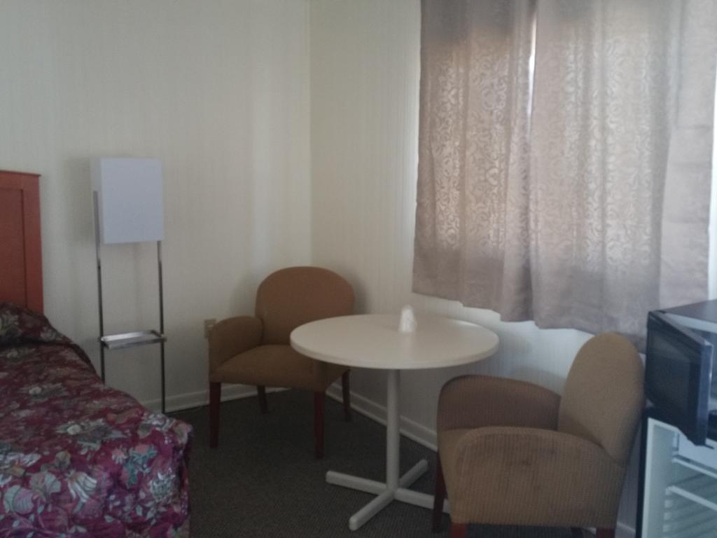 Norwich Baker'S Motel מראה חיצוני תמונה