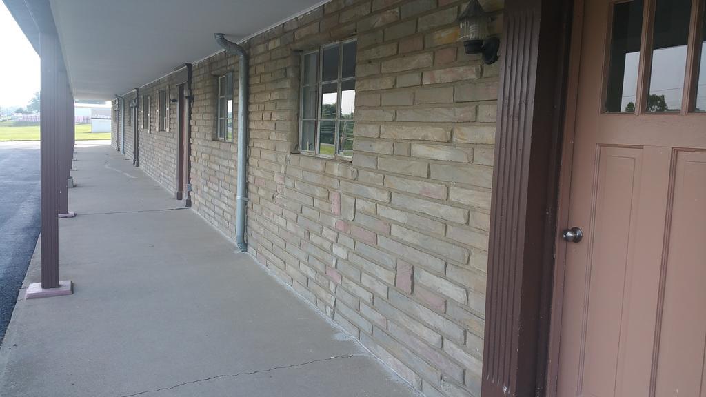 Norwich Baker'S Motel מראה חיצוני תמונה