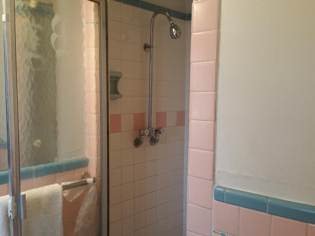 Norwich Baker'S Motel מראה חיצוני תמונה