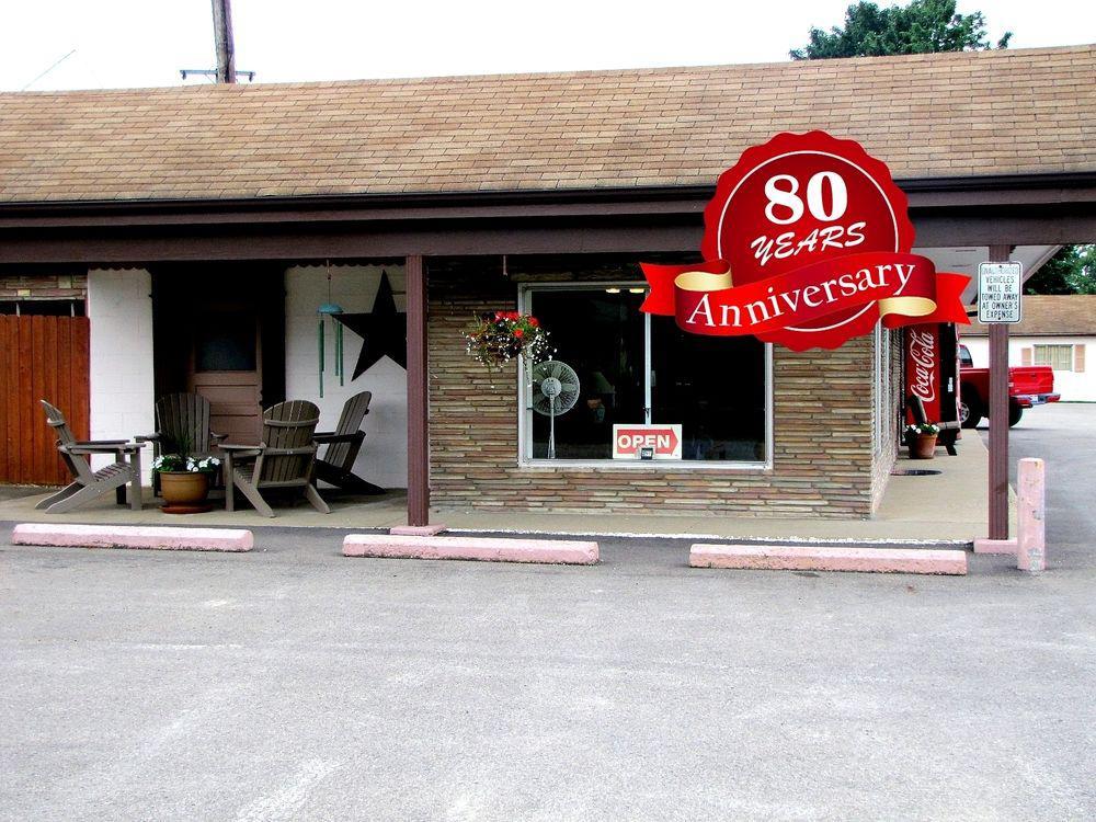 Norwich Baker'S Motel מראה חיצוני תמונה