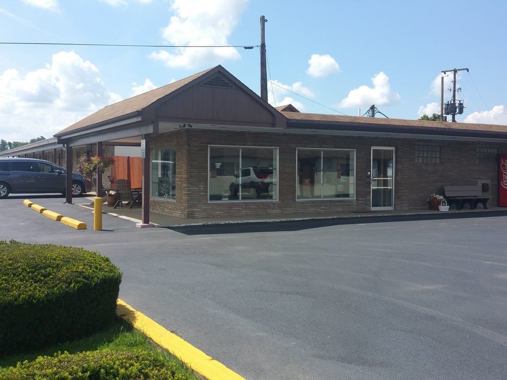 Norwich Baker'S Motel מראה חיצוני תמונה