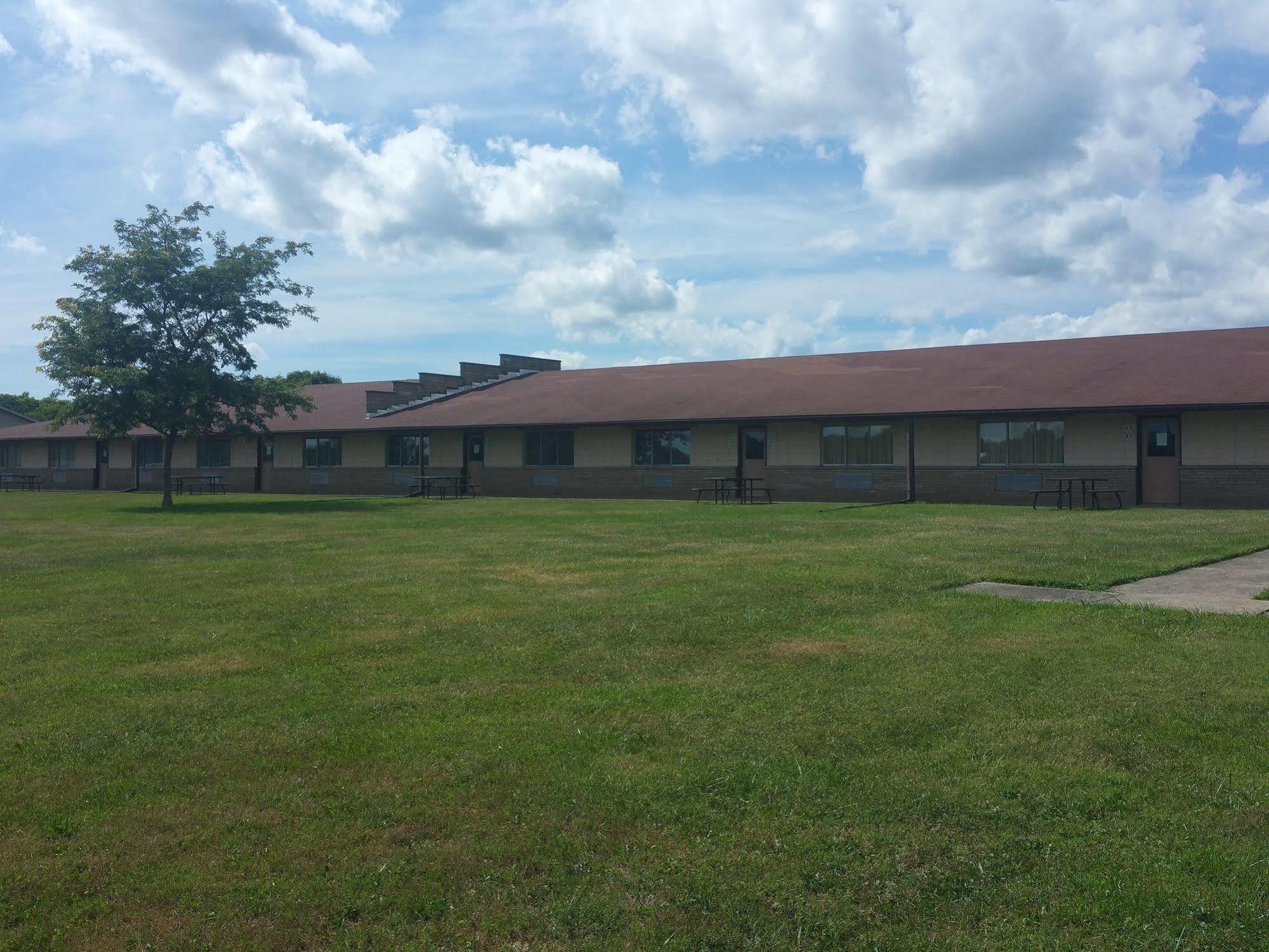Norwich Baker'S Motel מראה חיצוני תמונה