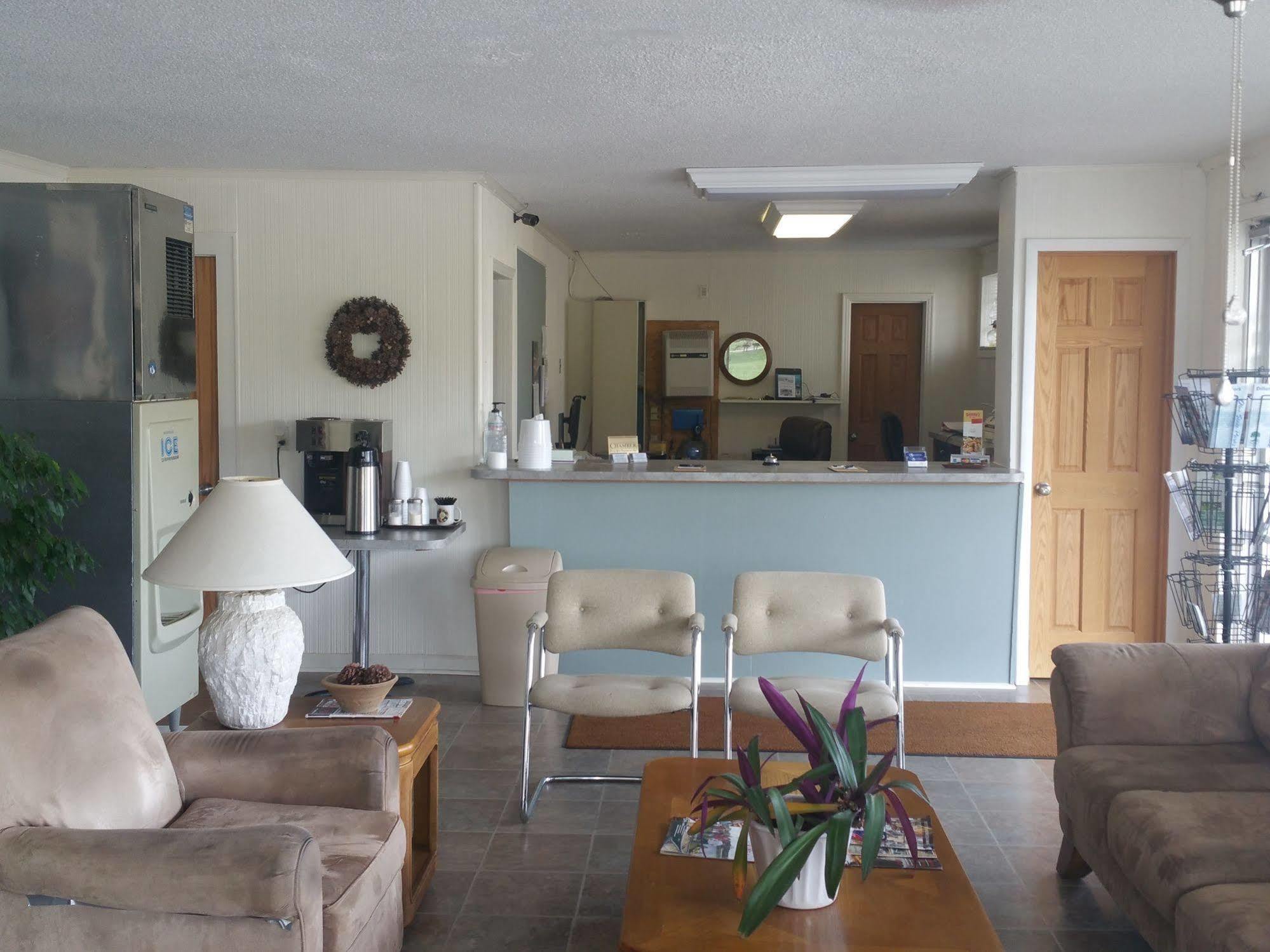 Norwich Baker'S Motel מראה חיצוני תמונה